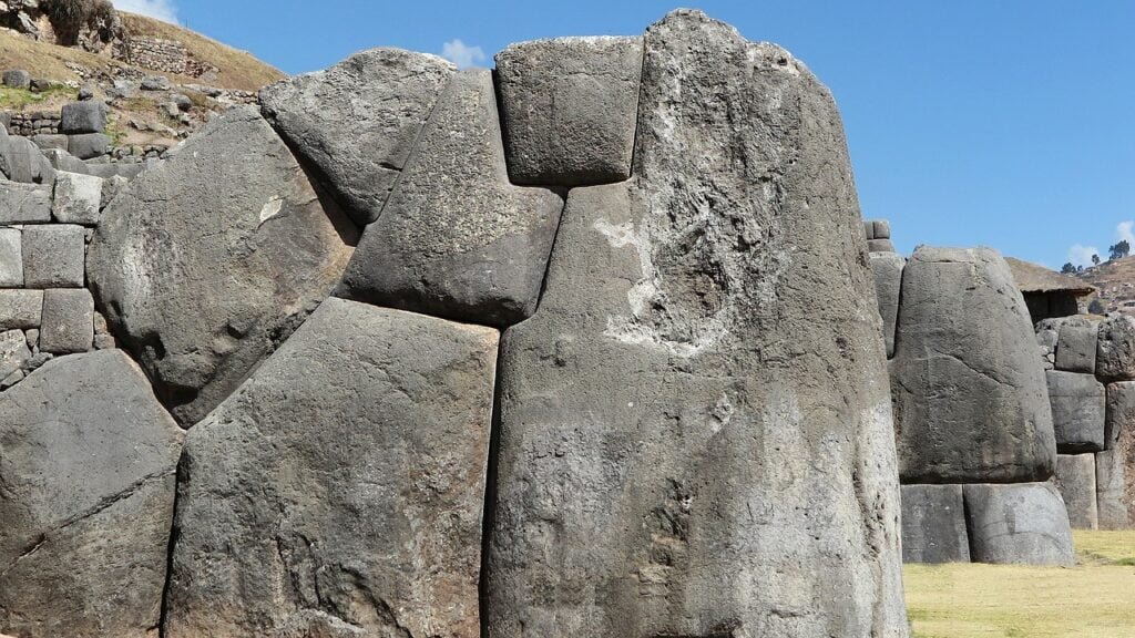 Sacsayhuaman-top-10-mysteries